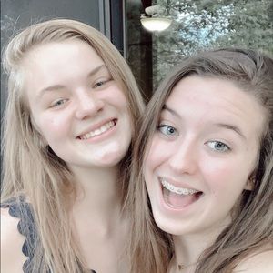 Meet your Posher, Riley